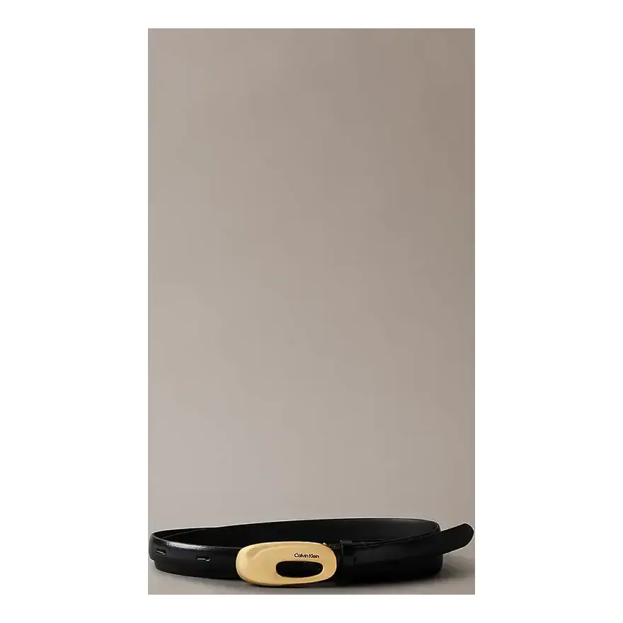 Ceinture fine à grosse boucle en cuir pleine fleur